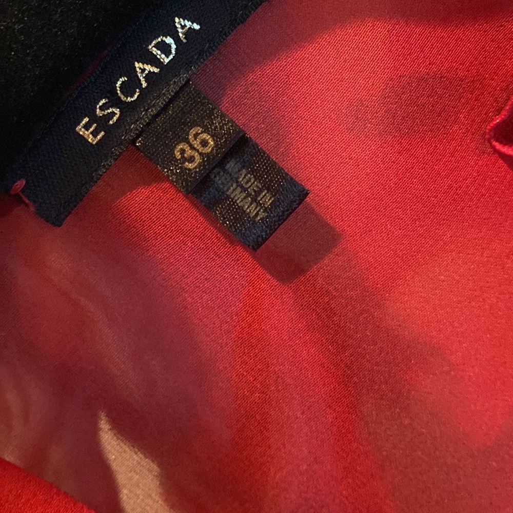 Escada Red Ruffled Sheer Blouse🌹🍒♥️ - Picture 4 of 7